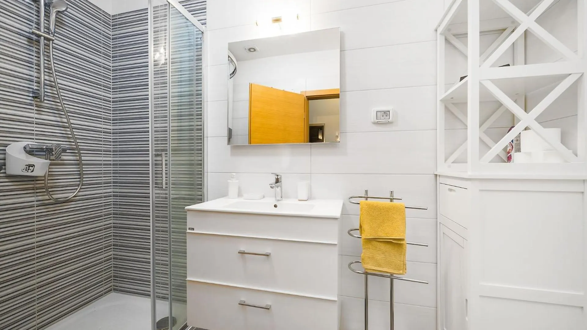 Apartment Tania بولا